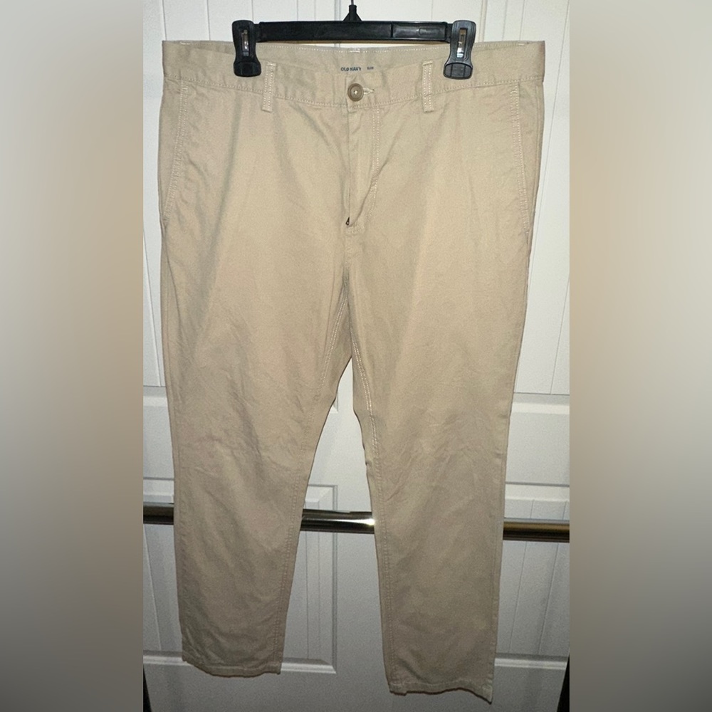 Old Navy slim fit khakis. Size 36 x 30.